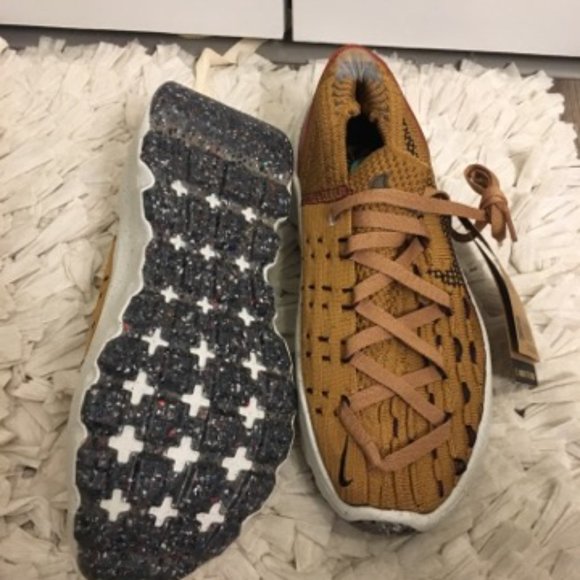 Nike Space Hippie 04 Shoes - Picture 3 of 4